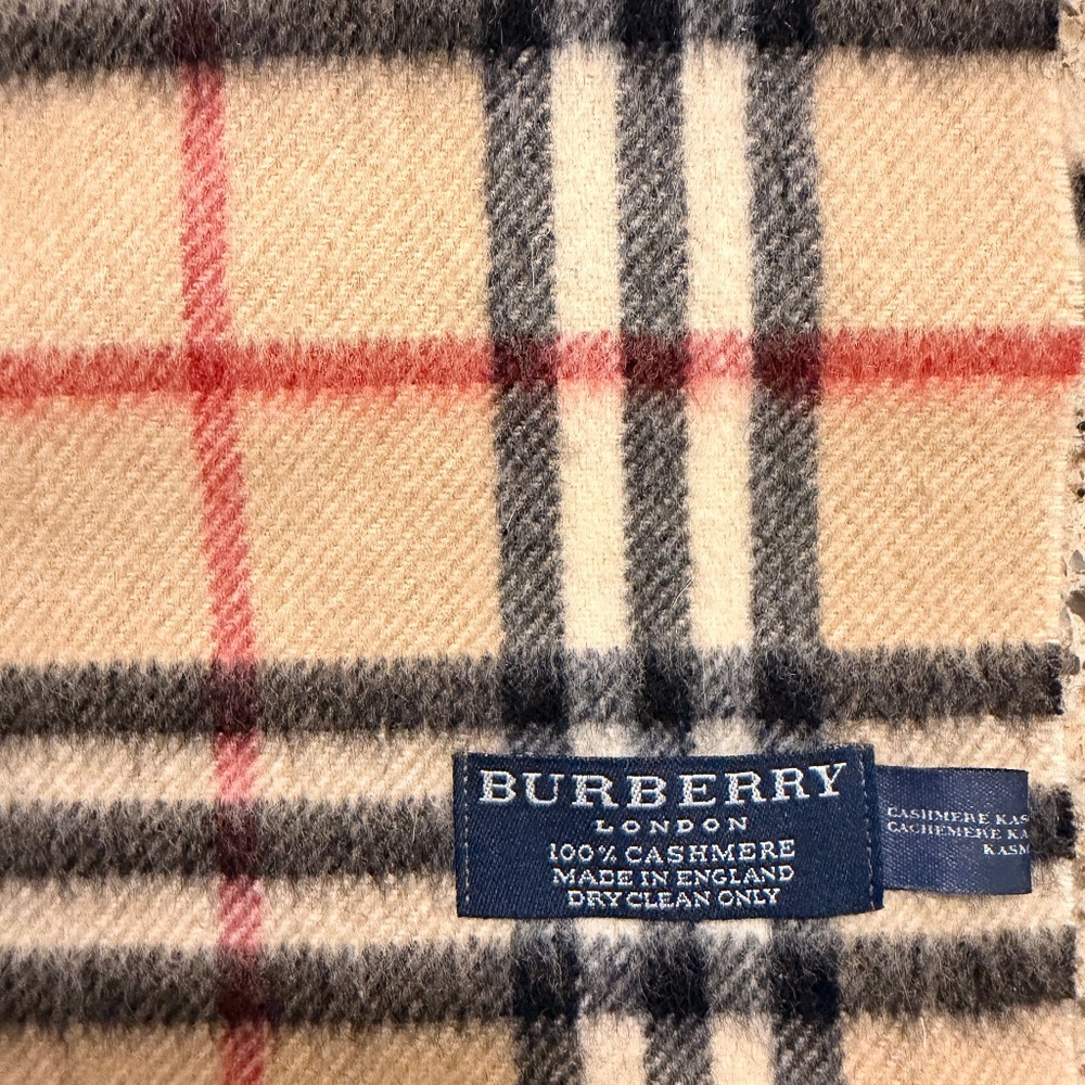 Burberry classic cashmere scarf